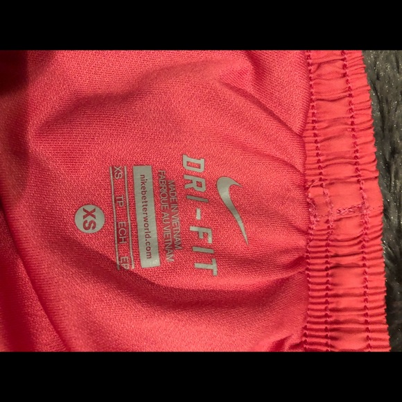 Nike running shorts - Picture 4 of 4